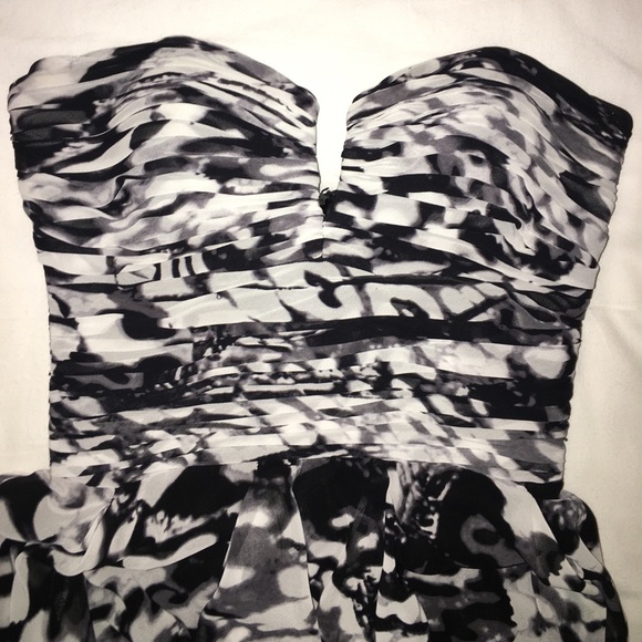 NWOT Arden B. Deep-V Sweetheart Dress Size XS - Picture 5 of 7